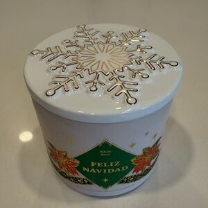 Bath and Body Works Feliz Navidad ceramic candle